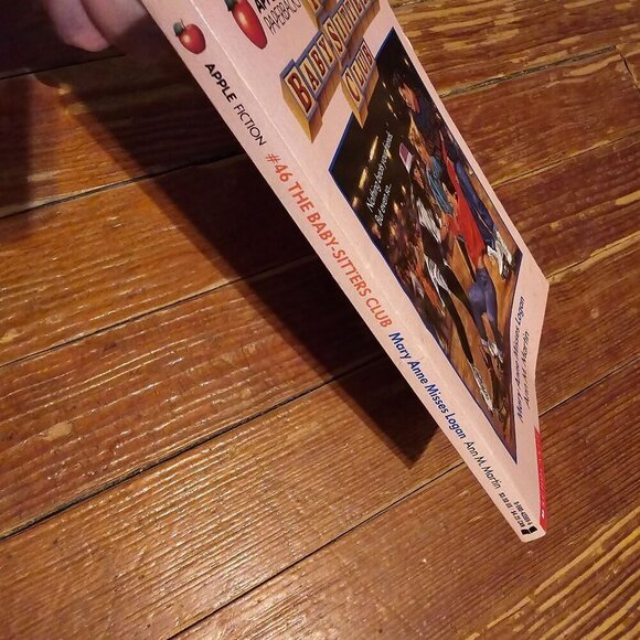 The Babysitters Club Mary Anne Misses Logan #46 Vintage 90s Apple Paperback - Picture 3 of 7